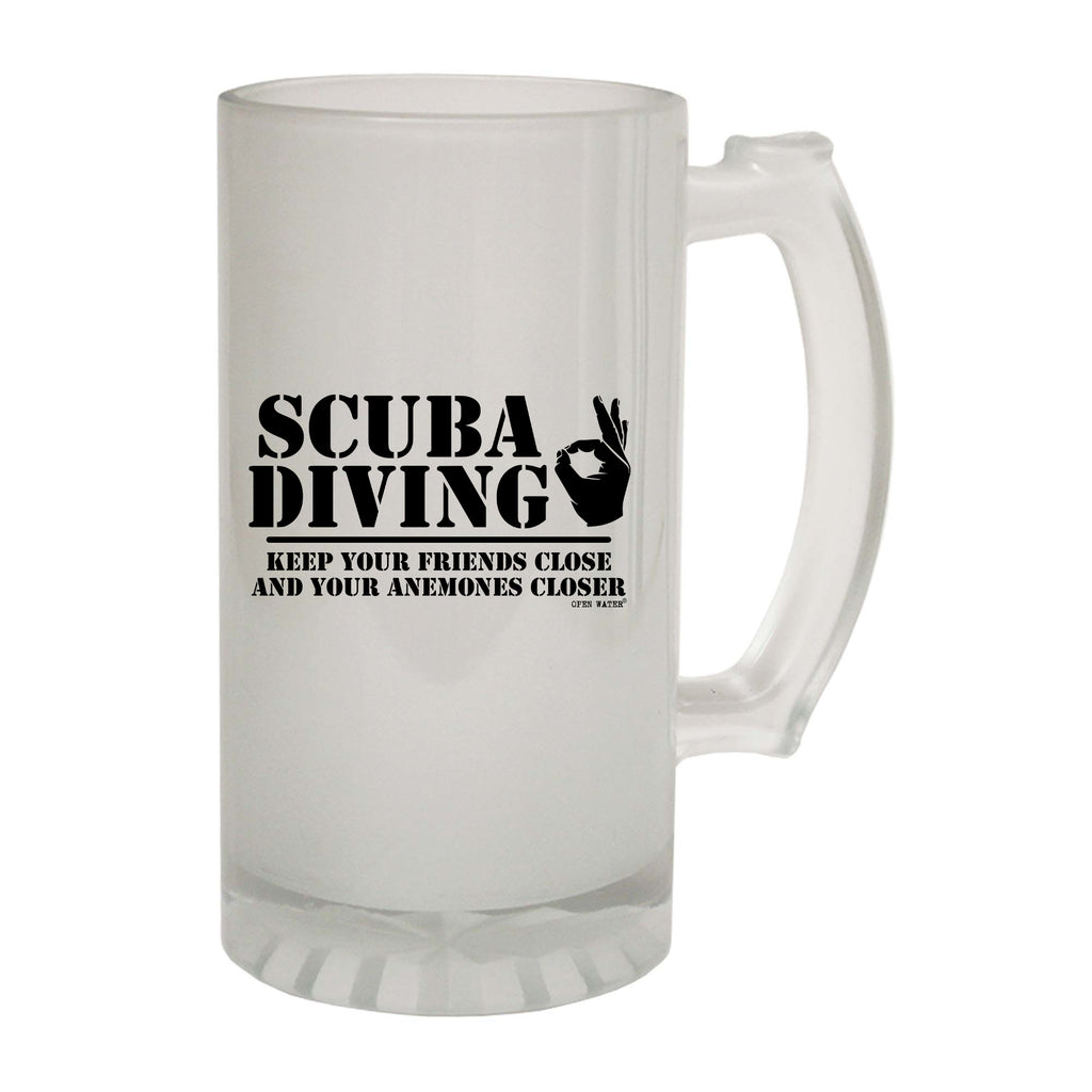 Ow Scuba Diving Keep Friends Close - Funny Beer Stein